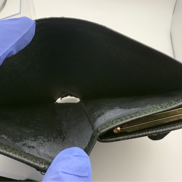 Louis Vuitton Black Epi Leather French Purse Wallet Gold | Women’s | Used | - Picture 8 of 10